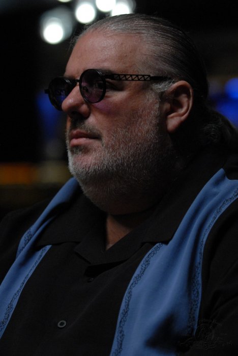 Stargate SG-1 and Atlantis composer Joel Goldsmith joins the poker table.
