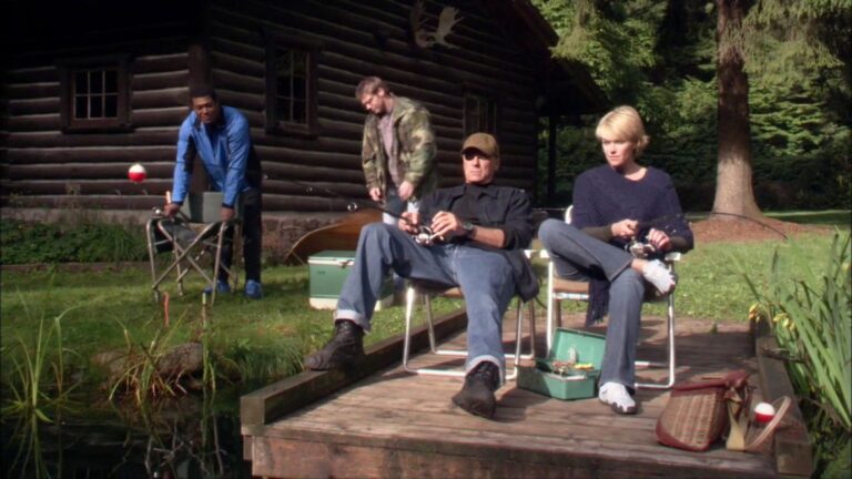 SG-1 gathers at Jack's cabin ("Moebius")