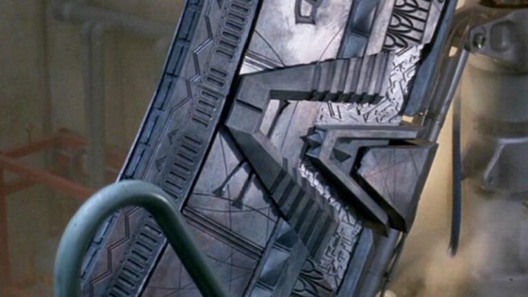 Stargate chevron ("Stargate" the Movie)