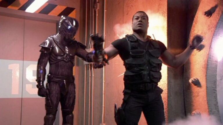 Teal'c is shot by a Kull warrior ("Avatar")