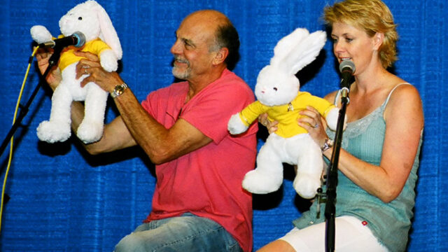 Carmen Argenziano and Amanda Tapping on stage at Shore Leave 28 (Photo by tsaxlady)